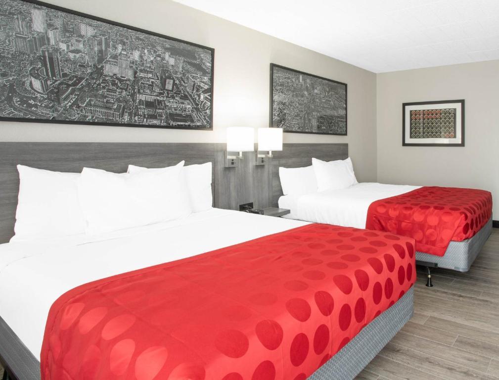 Ramada By Wyndham Hartford North - Bradley Airport Hotel Windsor Locks Exterior foto