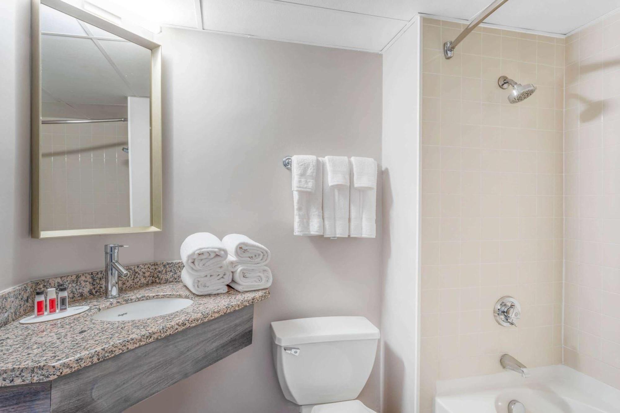 Ramada By Wyndham Hartford North - Bradley Airport Hotel Windsor Locks Cameră foto